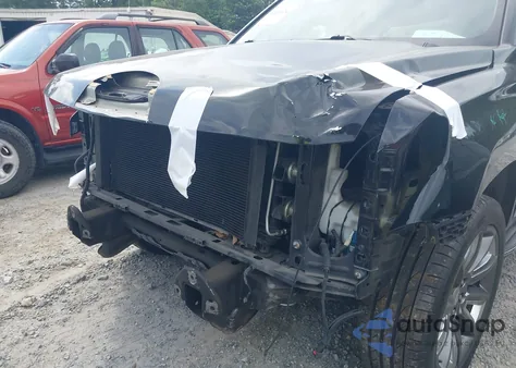 2017 Chevrolet Tahoe Premier из США, поврежденный, VIN 1GNSCCKC5HR390553